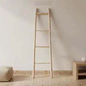 Échelle en bois artisanale, pratique et esthétique, apportant chaleur et authenticité à votre intérieur