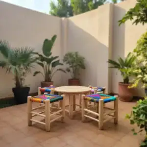 Ensemble 4 tabourets colorés avec table – Fait main en bois massif à Marrakech