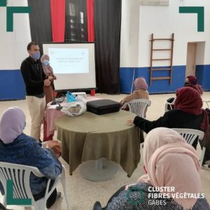 Formation en teinture naturelle de la fibre de palmier (13)