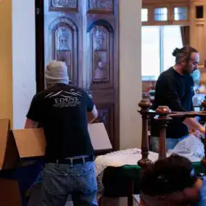 edens movers at work