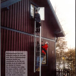 Stege för räddningstjänst på huset för säker evakuering vid olycka, enkel att montera och tillverka av aluminium för brandsäker och smidig användning.