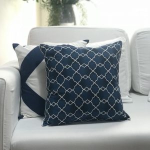 Almofada sarja geométrica azul e branco