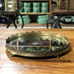 BANDEJA ESPELHADA BORDA RENDADA OVAL OURO
