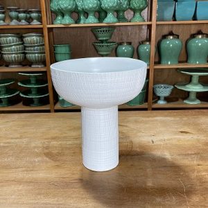 FRUTEIRA ALTA TEXTURIZADA CERÂMICA BRANCA