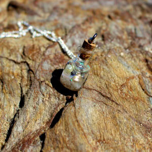 Pendentif "Flacon de coquillages" - bijoux galatée merveilles - pendentif de sirène - bijoux de sirène - bijoux coquillage - bijoux fantaisies - colliers de sirène