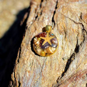 médaillon "Terra" - bijoux galatée merveilles - médaillon de sirène - pendentif de sirène - bijoux de sirène - flacon de sirène - bijoux de coquillage - bijoux fantaisies - colliers de sirène