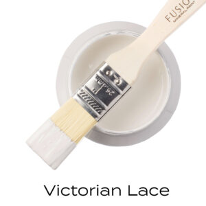 Fusion Mineral Paint Victorian Lace elegant vit möbelfärg