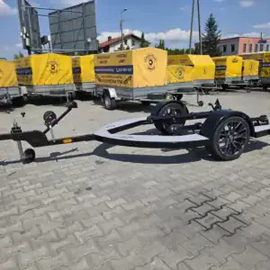 Pod Skuter KamCastom Felgi  18 Obniżona VIP PODESTY Z PIANEK CZARNA+SZARE PIANKI  GRAWER SKUTERA