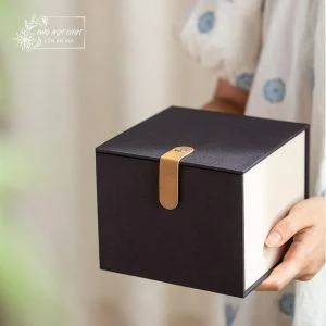 Hộp vải Linen đinh tán "Nhỏ một chút" – Hộp quà tặng cao cấp