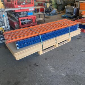 Lote de estantería de picking con maderas y travesaños de 2,70 m para almacenamiento industrial.