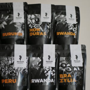 Zestaw ze świeżo paloną kawą