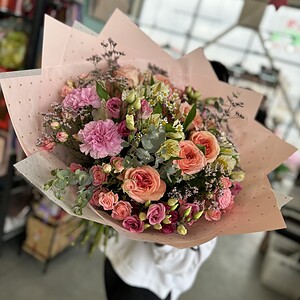 Экзотический весенний букет