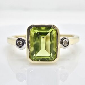 10k 1.02ct Peridot Ring