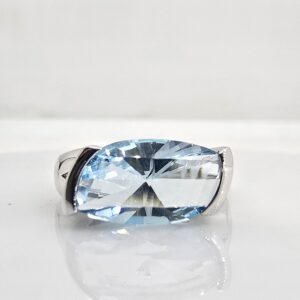 Sterling Silver 3.19ct Blue Topaz Ring