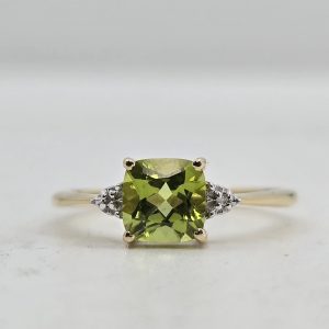 10k 1.25ct Peridot Ring