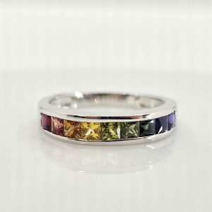 14k 1.30ct Rainbow Sapphire Band