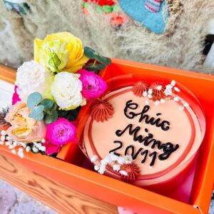 Bánh Sinh Nhật Đẹp Và Hoa Tươi