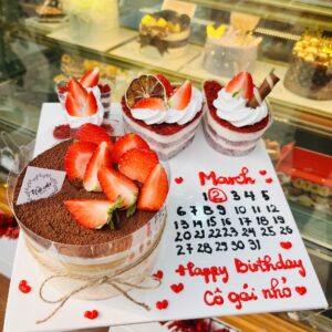 Bánh Sinh Nhật Cho Bạn Gái Đẹp