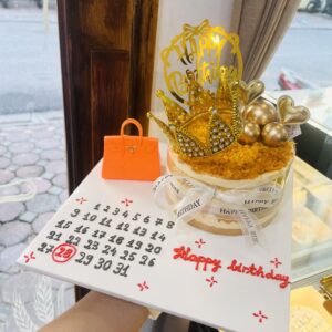 Bánh Sinh Nhật Bông Lan Trứng Muối Sang Trọng the cati cake hà nội
