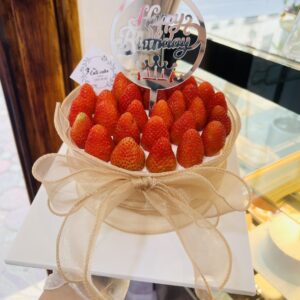 Bánh Sinh Nhật Đơn Giản Sang Trọng Cho Nữ the cati cake hà nội