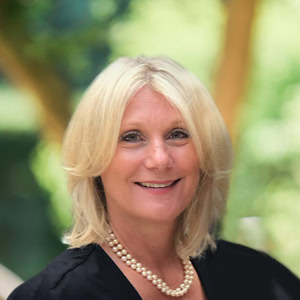 Sybille Gibbons - Facet5 Associate