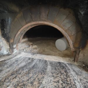Restauro di un forno a legna in Sicilia- nuovo piano di cottura