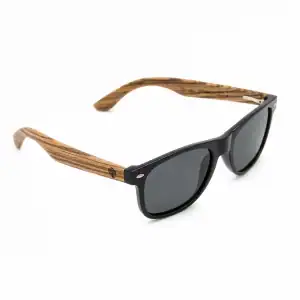 Lunettes de soleil homme et femme Zwood® en polycarbonate noir avec branches en zébrano et verres polarisés UV400