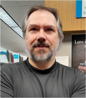 Author Michael Kelly