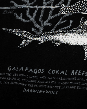 CAMISETA MANGA LARGA ARRECIFE DE CORAL NEGRO