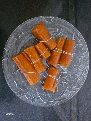 Mango bar tied to rolls
