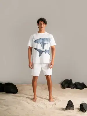 Camiseta Tiburón Ballena Activista Blanca_1