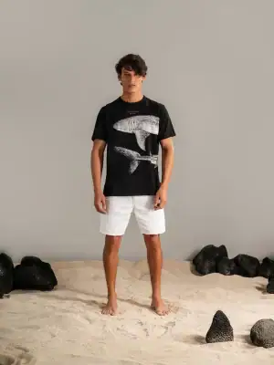 Camiseta Tiburón Ballena Negra