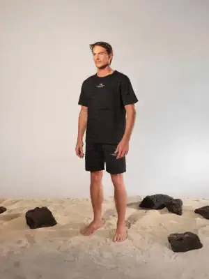 Camiseta Corrientes y Tiburones Nautico Negro