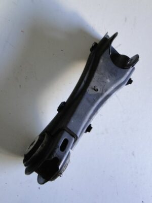 MERCEDES W117 W176 W246 WAHACZ TYLNY Z OBUDOWĄ