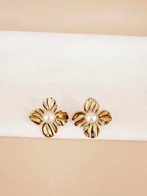 Boucles d&rsquo;oreilles fleur en acier inoxydable