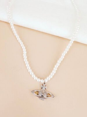 Collier planète en strass argenté