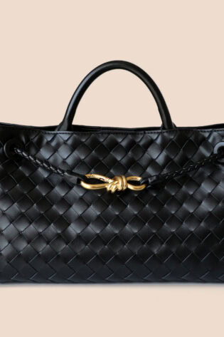 Andiamo Shoulder Bag