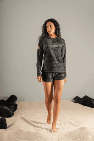 CAMISETA HOLGADA DE PROTECCIÓN SOLAR MANGA LARGA BUCEO ARRECIFE GRIS