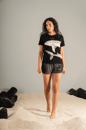CAMISETA ACTIVISTA TIBURON BALLENA NEGRO