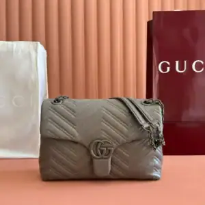 GUCCI GG MARMONT MEDIUM SHOULDER BAG IN GREY - BG209