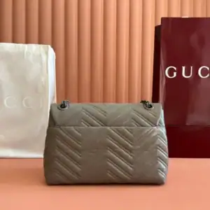 GUCCI GG MARMONT MEDIUM SHOULDER BAG IN GREY - BG209