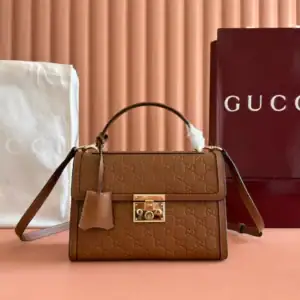 GUCCI PADLOCK MEDIUM TOP HANDLE BAG - BG220