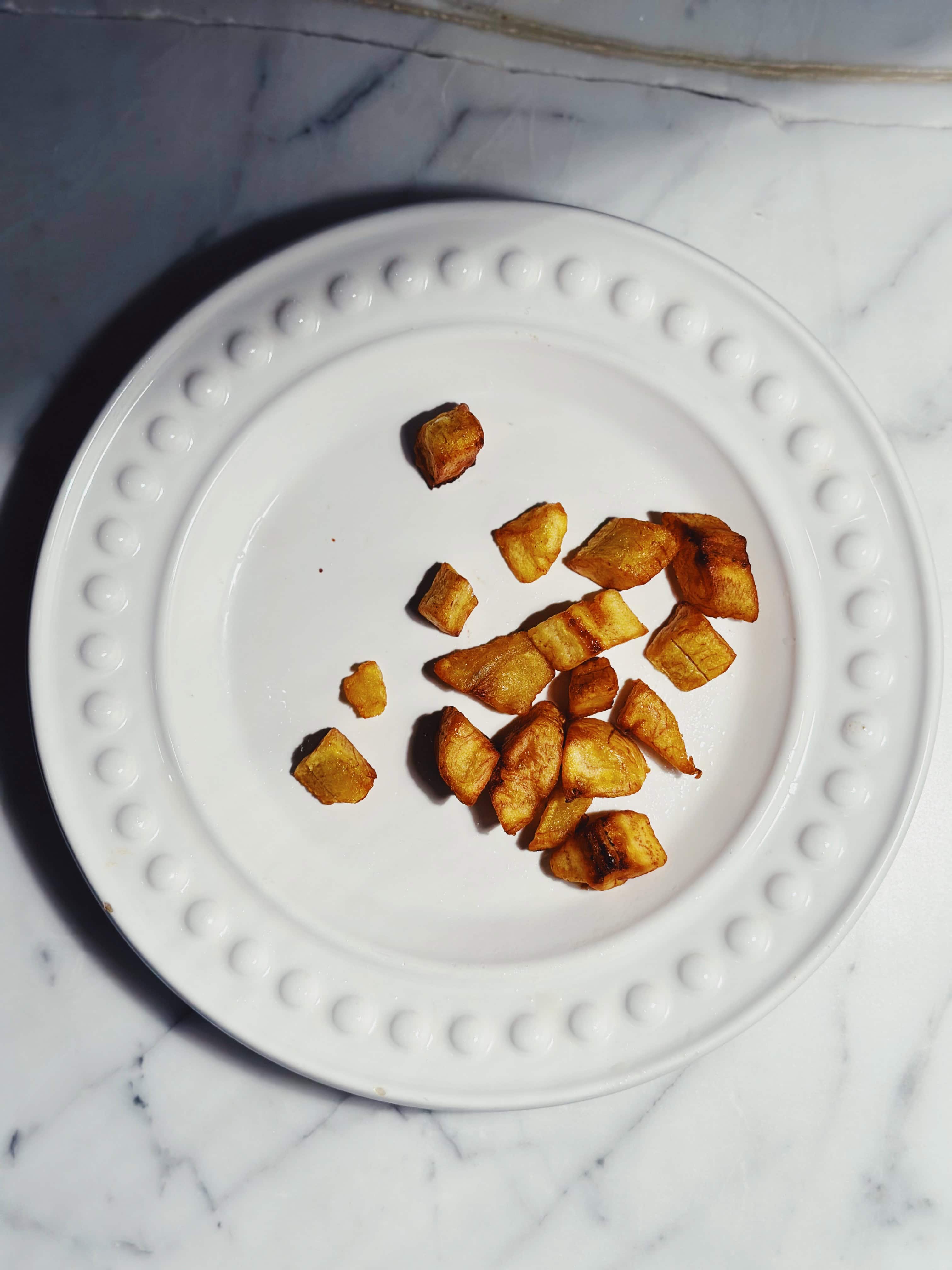 Alloco (bananes plantains frites) - Les Zackardises Alloco (bananes plantains frites)