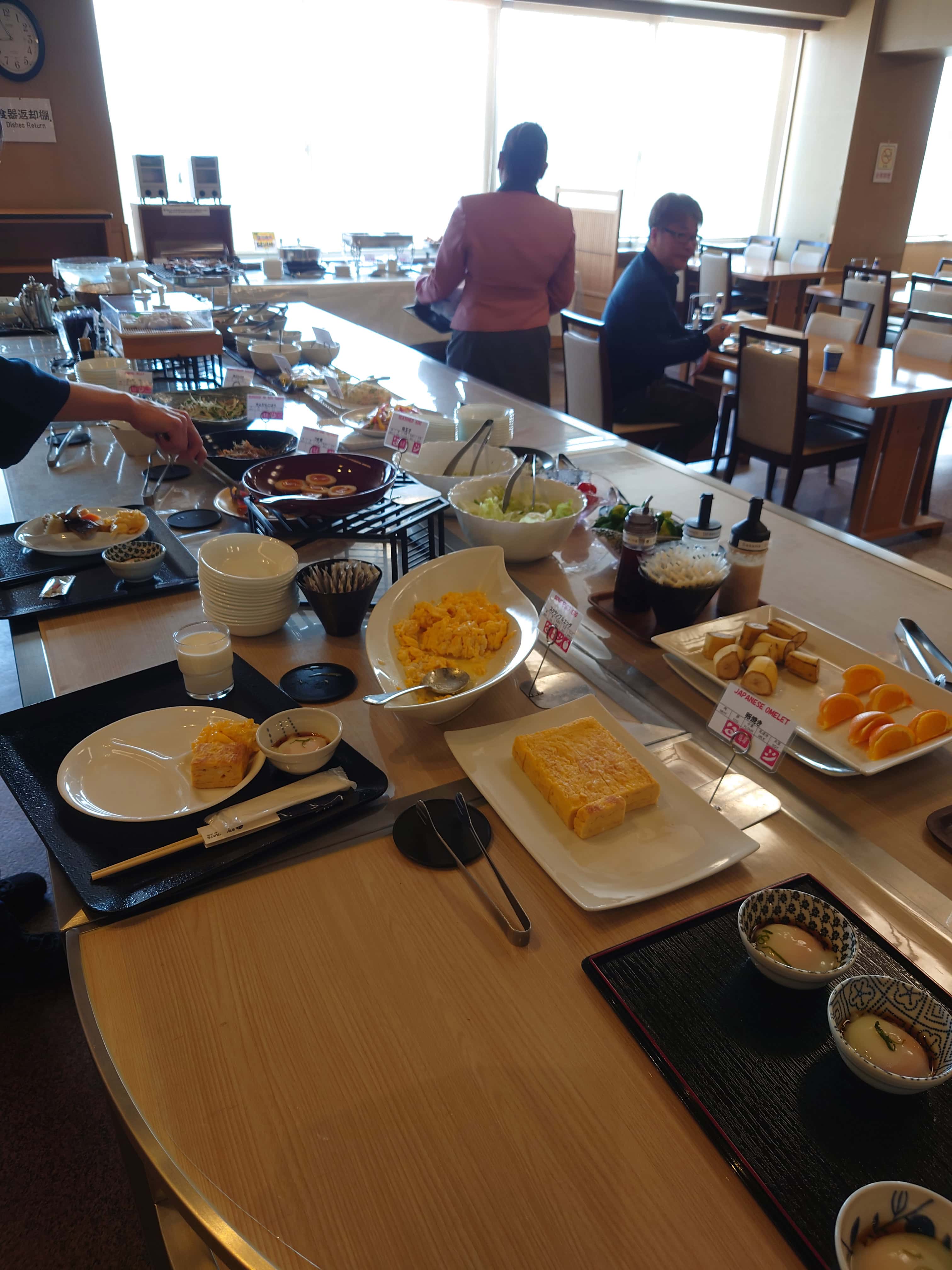 5.ホテル朝食ビュッフェ