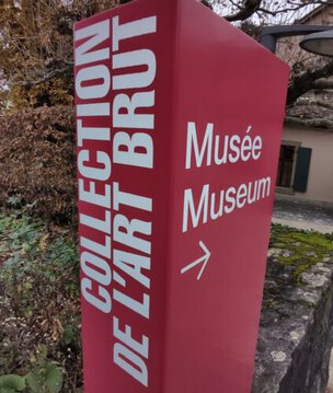 Ingresso della Collection de l'Art Brut di Losanna (Svizzera)