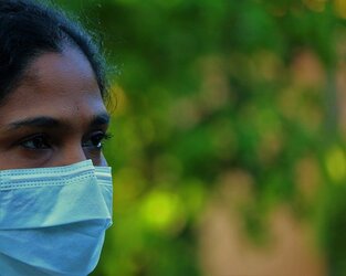 Covid-19 : les infections augmentent, les décès se stabilisent (OMS)