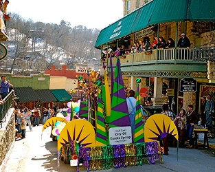 eureka springs parades events downtown