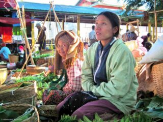 Ywama Floating Market