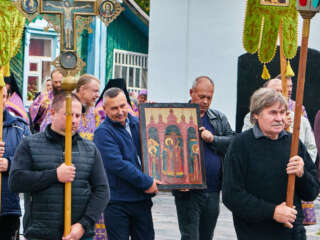 Престольный праздник в Крестовоздвиженской мужской монашеской общине села Красный Холм