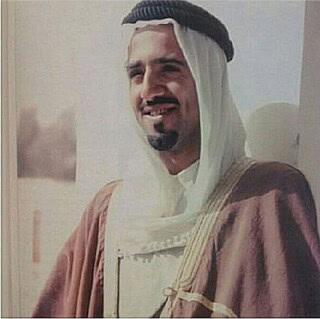 كذلك خلفيات ملك الإمارات.